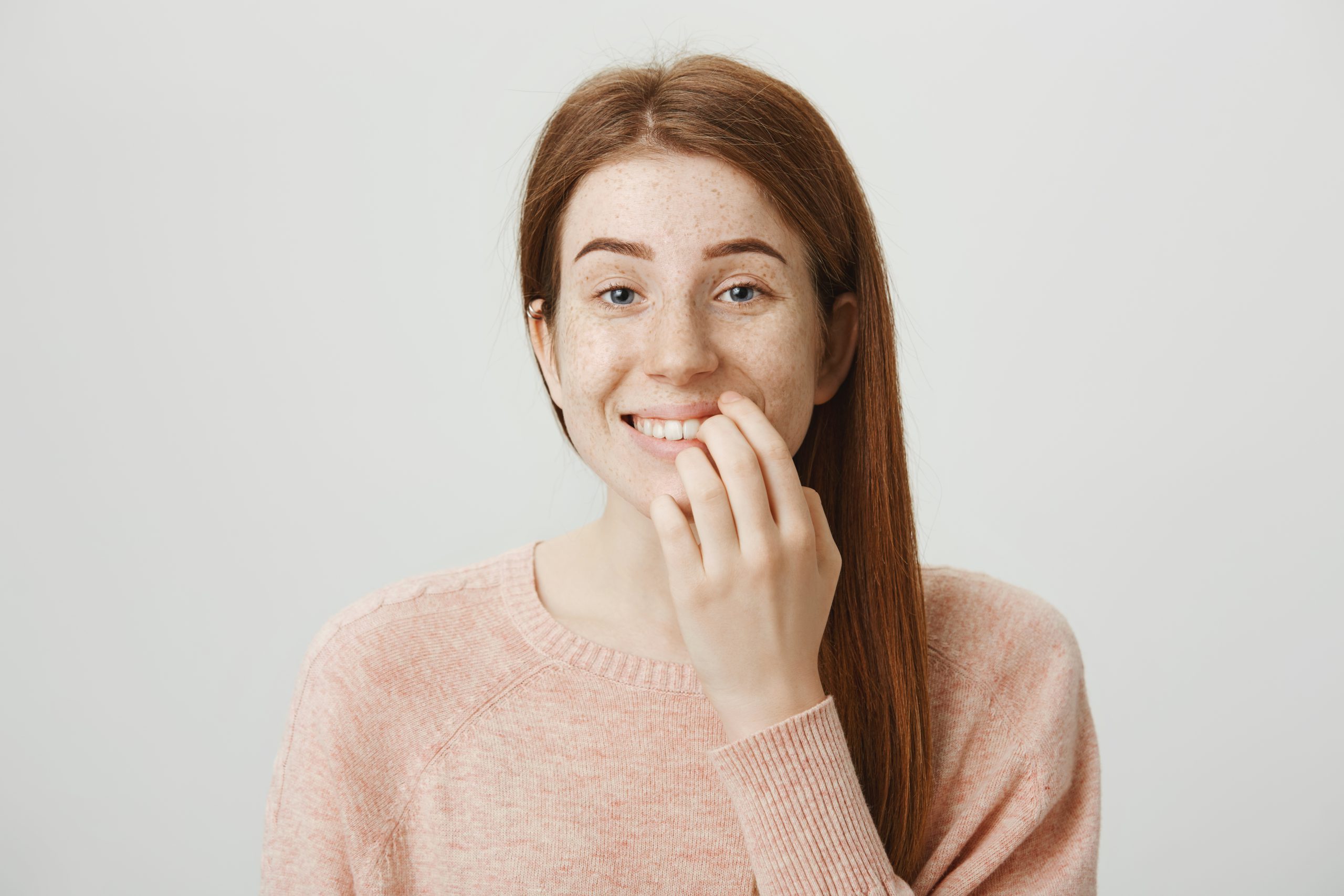 Changes on teeth enamel may dissatisfy people