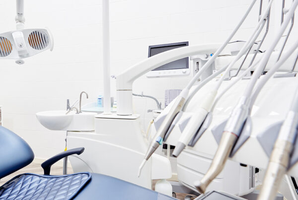 Digital dental operatory setup with advanced technology and ergonomic patient chair